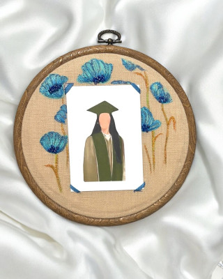 Hand-embroidered hoop made with love - Design 4